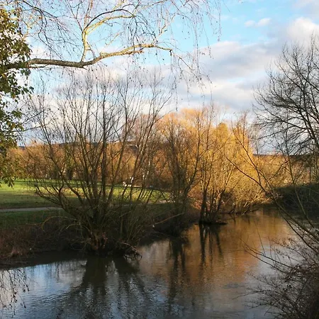 アパート Kinzigloft Mit Blick Auf Den Fluss