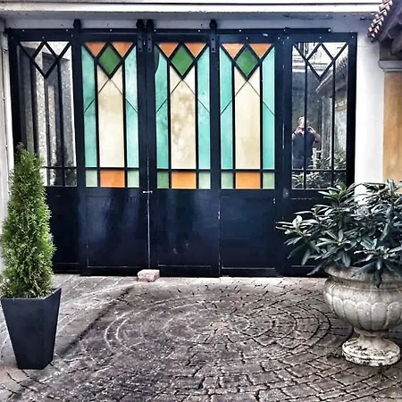 Kinzigloft Mit Blick Auf Den Fluss Gelnhausen